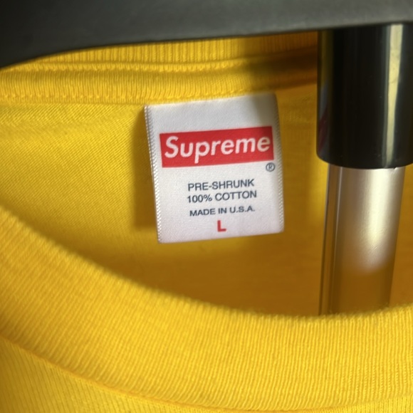 SUPREME T-shirt - Picture 3 of 4